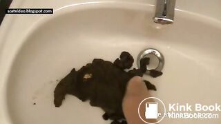 This MILF Take A Monster Shit