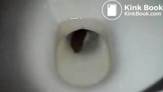 an unknown girl droppin a big one