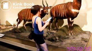 Peteuse Farts LOUD in a Museum!