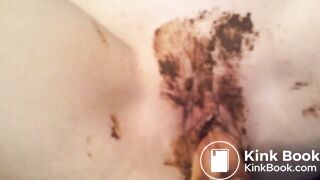 Scat - Doigtage de chatte merdeuse