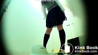 Schoolgirl wetting 3