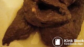 Scat - TurdCloseupPan