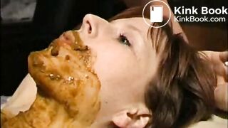 Scat_Kaviar_Junge_Sklavin_angeschissen_von_Herrin_3494956