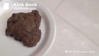 Young Babe Takes Huge Shit