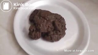 Young Babe Takes Huge Shit