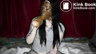 Russian Bettys Scat Dildo Blowjob