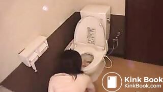 jade poop scenes