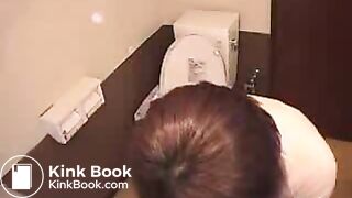 jade poop scenes