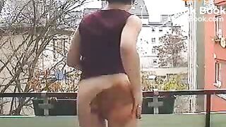 02 - scat puplic teen kaviar auf balkon (1)