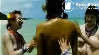 COM - Go Ahead She Isn_t Looking_ _ Exotic lesbian scat in sea