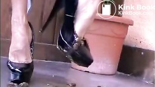 Shitting in her shoes
