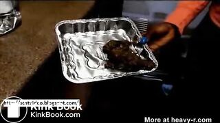 Black Girl Shitting in Oven