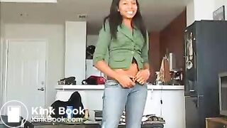 Cutie_Girls_Pooping_-_Parker_-_EroProfilemp4