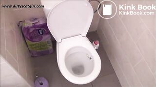 crazy lesbian show on the toilet