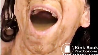 Scat Girl Playing With Poop