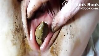 21yo scat slave has a big shit-turd in her pussy