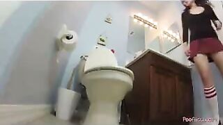 pornativecom - Pornativecom - Girl Pooping And Farting On Toilet_2