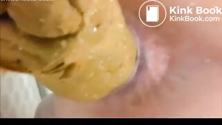 Girl Shitting Underwater