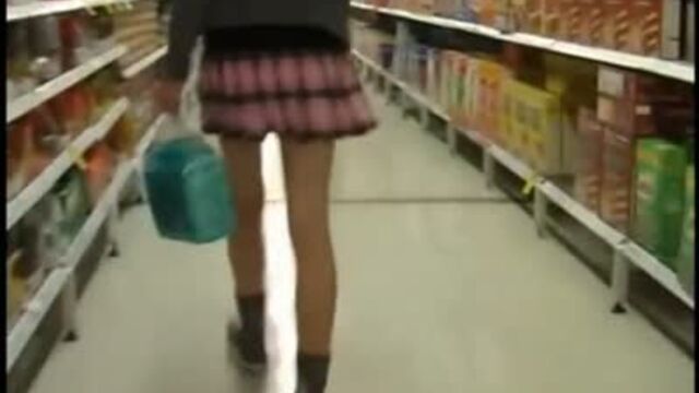 girl poops her diaper in a store