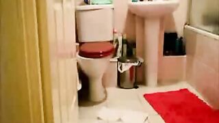 SCAT: Sexy Ebony Chick Misses Toilet