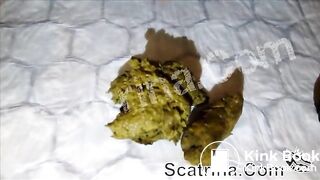 Scatrina doggy style shitting