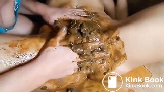 Lesbian Shit And Smear