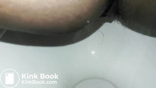 Toilet poop