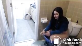 Chubby Brunette Toilet Shit