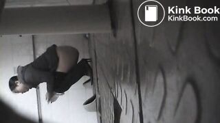 piss and pooping