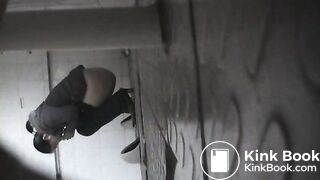 piss and pooping
