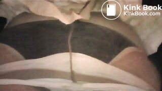 black poop vs pink panty