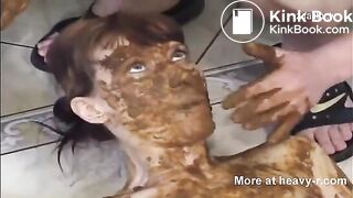 Scat Lady In Threesome