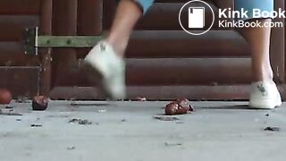 beim Nachbar vor der Tür geschissen