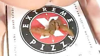 Ramona shitting on pizza box