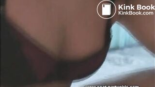 Sara_-_Pooping