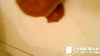 naugty arab girl pooping