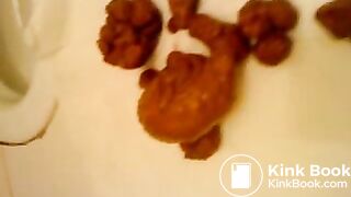 naugty arab girl pooping