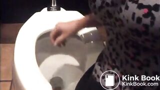 Blonde MILF eat her shit