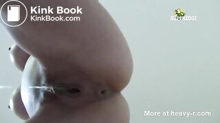 MILF Dropping Turd Bombs