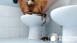 Extreme Messy Scat Play
