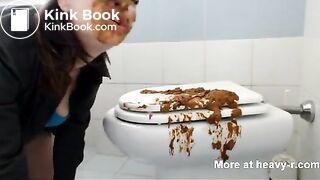 Extreme Messy Scat Play