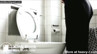 Teen Takes A Big Shit On Toilet