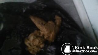 Chubby Black Girl Shitting