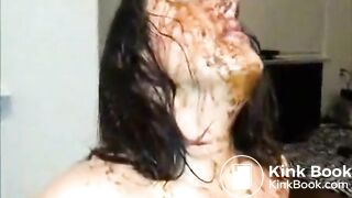 Scat MILF Making A Filthy Mess