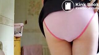 kate_poop_001
