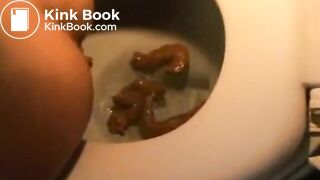 Amateur Babe Pooping #41