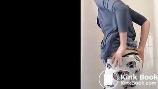 LOVING GIRLS POOP