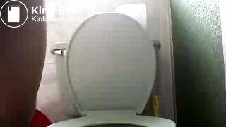 Colombian woman pooping