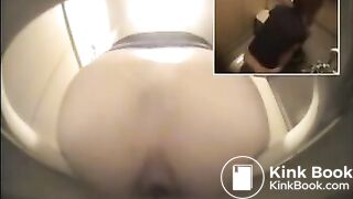 04 Pooping 3