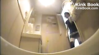 04 Pooping 3